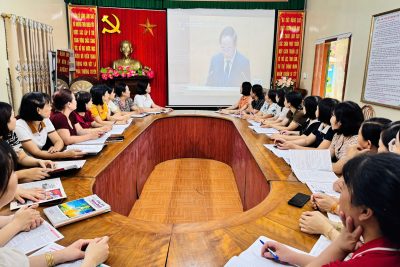 TRƯỜNG MẦM NON CỒN TỔ CHỨC HỌC TẬP, QUÁN TRIỆT NGHỊ QUYẾT HỘI NGHỊ LẦN THỨ HAI BAN CHẤP HÀNH TRUNG ƯƠNG ĐẢNG KHÓA XIV