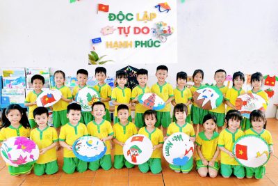 HOẠT ĐỘNG TRẢI NGHIỆM LÀM NÓN LÁ CHỦ ĐỀ: “QUÊ HƯƠNG – ĐẤT NƯỚC – BÁC HỒ KÍNH YÊU” LỚP 5 TUỔI A4 – TRƯỜNG MẦM NON CỒN